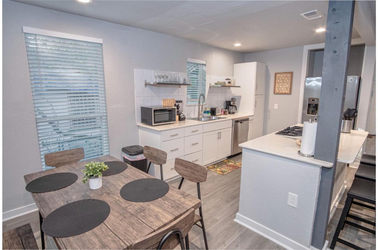 Stylish 4 Br2Ba Renovated Home Near Downtown San Antonio Eksteriør billede